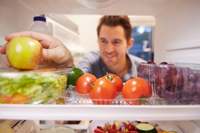 Dedica un estante de tu nevera a una comida diferente