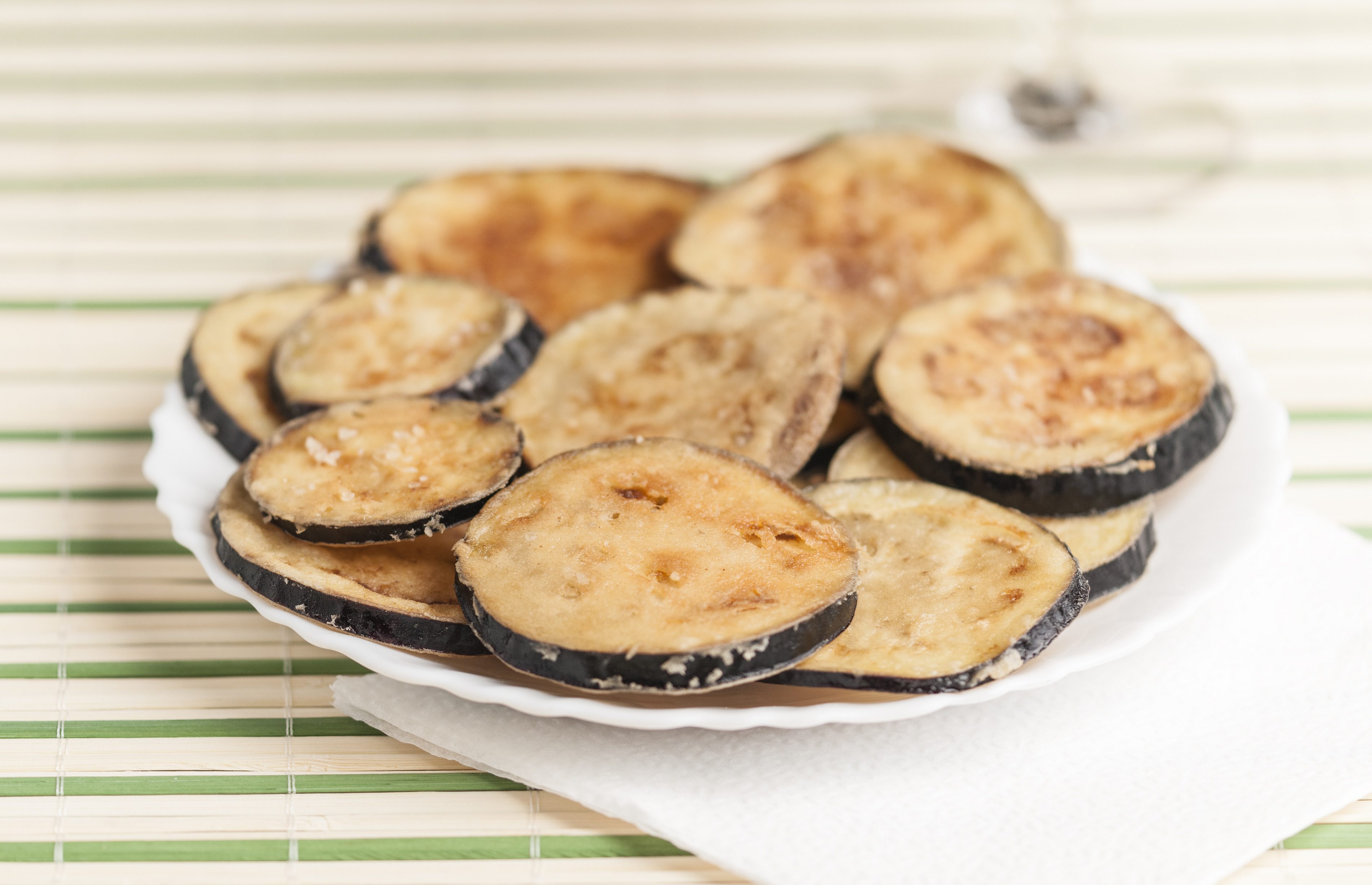 Chips de berenjena al horno