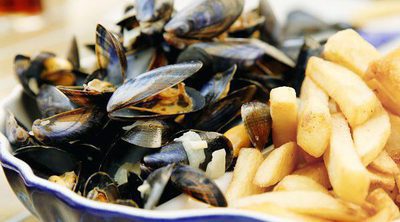 Mejillones con patatas fritas