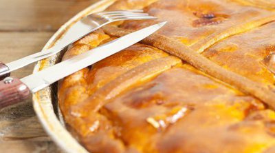 Empanada de atún, huevo y tomate