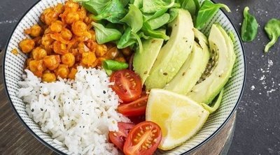 Ensalada de arroz y aguacate